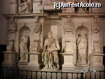[P18] statuie din basilica S.Pietro » foto by Traveller
 - 
<span class="allrVoted glyphicon glyphicon-heart hidden" id="av50582"></span>
<a class="m-l-10 hidden" id="sv50582" onclick="voting_Foto_DelVot(,50582,3406)" role="button">șterge vot <span class="glyphicon glyphicon-remove"></span></a>
<a id="v950582" class=" c-red"  onclick="voting_Foto_SetVot(50582)" role="button"><span class="glyphicon glyphicon-heart-empty"></span> <b>LIKE</b> = Votează poza</a> <img class="hidden"  id="f50582W9" src="/imagini/loader.gif" border="0" /><span class="AjErrMes hidden" id="e50582ErM"></span>