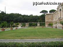 [P29] Muzeul Vatican - gradina interioara » foto by cristi_an3000
 - 
<span class="allrVoted glyphicon glyphicon-heart hidden" id="av150964"></span>
<a class="m-l-10 hidden" id="sv150964" onclick="voting_Foto_DelVot(,150964,3406)" role="button">șterge vot <span class="glyphicon glyphicon-remove"></span></a>
<a id="v9150964" class=" c-red"  onclick="voting_Foto_SetVot(150964)" role="button"><span class="glyphicon glyphicon-heart-empty"></span> <b>LIKE</b> = Votează poza</a> <img class="hidden"  id="f150964W9" src="/imagini/loader.gif" border="0" /><span class="AjErrMes hidden" id="e150964ErM"></span>
