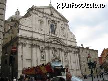 [P44] Chiesa del Gesu - inchisa din pacate la acea ora » foto by cristi_an3000
 - 
<span class="allrVoted glyphicon glyphicon-heart hidden" id="av150979"></span>
<a class="m-l-10 hidden" id="sv150979" onclick="voting_Foto_DelVot(,150979,3406)" role="button">șterge vot <span class="glyphicon glyphicon-remove"></span></a>
<a id="v9150979" class=" c-red"  onclick="voting_Foto_SetVot(150979)" role="button"><span class="glyphicon glyphicon-heart-empty"></span> <b>LIKE</b> = Votează poza</a> <img class="hidden"  id="f150979W9" src="/imagini/loader.gif" border="0" /><span class="AjErrMes hidden" id="e150979ErM"></span>
