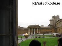 [P06] Muzeul Vatican - o curte interioara » foto by cristi_an3000
 - 
<span class="allrVoted glyphicon glyphicon-heart hidden" id="av150941"></span>
<a class="m-l-10 hidden" id="sv150941" onclick="voting_Foto_DelVot(,150941,3406)" role="button">șterge vot <span class="glyphicon glyphicon-remove"></span></a>
<a id="v9150941" class=" c-red"  onclick="voting_Foto_SetVot(150941)" role="button"><span class="glyphicon glyphicon-heart-empty"></span> <b>LIKE</b> = Votează poza</a> <img class="hidden"  id="f150941W9" src="/imagini/loader.gif" border="0" /><span class="AjErrMes hidden" id="e150941ErM"></span>