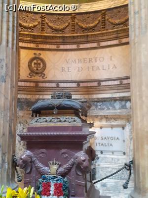 [P05] Panteon - Mormântul regelui Umberto I » foto by Mitica49
 - 
<span class="allrVoted glyphicon glyphicon-heart hidden" id="av1416759"></span>
<a class="m-l-10 hidden" id="sv1416759" onclick="voting_Foto_DelVot(,1416759,3406)" role="button">șterge vot <span class="glyphicon glyphicon-remove"></span></a>
<a id="v91416759" class=" c-red"  onclick="voting_Foto_SetVot(1416759)" role="button"><span class="glyphicon glyphicon-heart-empty"></span> <b>LIKE</b> = Votează poza</a> <img class="hidden"  id="f1416759W9" src="/imagini/loader.gif" border="0" /><span class="AjErrMes hidden" id="e1416759ErM"></span>