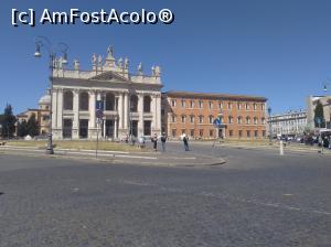[P18] 18. În stânga este ”Bazilica San Giovanni in Laterano”, iar în dreapta este noul ”Palazzo del Laterano”.  » foto by msnd
 - 
<span class="allrVoted glyphicon glyphicon-heart hidden" id="av858721"></span>
<a class="m-l-10 hidden" id="sv858721" onclick="voting_Foto_DelVot(,858721,3406)" role="button">șterge vot <span class="glyphicon glyphicon-remove"></span></a>
<a id="v9858721" class=" c-red"  onclick="voting_Foto_SetVot(858721)" role="button"><span class="glyphicon glyphicon-heart-empty"></span> <b>LIKE</b> = Votează poza</a> <img class="hidden"  id="f858721W9" src="/imagini/loader.gif" border="0" /><span class="AjErrMes hidden" id="e858721ErM"></span>