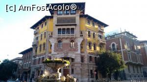 [P14] 6 Quartiere Coppedè, Piazza Mincio, Fontana delle Rane (The Frog Fountain) si, în spate, Palazzo del Ragno (Palace of the Spider) » foto by FlorinAndrei
 - 
<span class="allrVoted glyphicon glyphicon-heart hidden" id="av942551"></span>
<a class="m-l-10 hidden" id="sv942551" onclick="voting_Foto_DelVot(,942551,3406)" role="button">șterge vot <span class="glyphicon glyphicon-remove"></span></a>
<a id="v9942551" class=" c-red"  onclick="voting_Foto_SetVot(942551)" role="button"><span class="glyphicon glyphicon-heart-empty"></span> <b>LIKE</b> = Votează poza</a> <img class="hidden"  id="f942551W9" src="/imagini/loader.gif" border="0" /><span class="AjErrMes hidden" id="e942551ErM"></span>