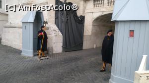 [P27] Garda de la Vatican » foto by FlorinAndrei
 - 
<span class="allrVoted glyphicon glyphicon-heart hidden" id="av942572"></span>
<a class="m-l-10 hidden" id="sv942572" onclick="voting_Foto_DelVot(,942572,3406)" role="button">șterge vot <span class="glyphicon glyphicon-remove"></span></a>
<a id="v9942572" class=" c-red"  onclick="voting_Foto_SetVot(942572)" role="button"><span class="glyphicon glyphicon-heart-empty"></span> <b>LIKE</b> = Votează poza</a> <img class="hidden"  id="f942572W9" src="/imagini/loader.gif" border="0" /><span class="AjErrMes hidden" id="e942572ErM"></span>