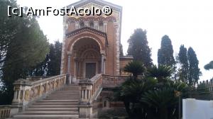 [P36] Parcul Villa Doria Pamphili, cavoul familiei Pamphili » foto by FlorinAndrei
 - 
<span class="allrVoted glyphicon glyphicon-heart hidden" id="av942589"></span>
<a class="m-l-10 hidden" id="sv942589" onclick="voting_Foto_DelVot(,942589,3406)" role="button">șterge vot <span class="glyphicon glyphicon-remove"></span></a>
<a id="v9942589" class=" c-red"  onclick="voting_Foto_SetVot(942589)" role="button"><span class="glyphicon glyphicon-heart-empty"></span> <b>LIKE</b> = Votează poza</a> <img class="hidden"  id="f942589W9" src="/imagini/loader.gif" border="0" /><span class="AjErrMes hidden" id="e942589ErM"></span>