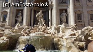 [P02] Fontana di Trevi - detaliu.  » foto by Mihai18
 - 
<span class="allrVoted glyphicon glyphicon-heart hidden" id="av964975"></span>
<a class="m-l-10 hidden" id="sv964975" onclick="voting_Foto_DelVot(,964975,3406)" role="button">șterge vot <span class="glyphicon glyphicon-remove"></span></a>
<a id="v9964975" class=" c-red"  onclick="voting_Foto_SetVot(964975)" role="button"><span class="glyphicon glyphicon-heart-empty"></span> <b>LIKE</b> = Votează poza</a> <img class="hidden"  id="f964975W9" src="/imagini/loader.gif" border="0" /><span class="AjErrMes hidden" id="e964975ErM"></span>