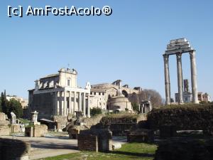 [P21] De sus, vedere asupra Templeleor lui Antoninus şi Faustina (stânga) şi cel al lui Castor şi Polux (dreapta)  » foto by irinad
 - 
<span class="allrVoted glyphicon glyphicon-heart hidden" id="av836856"></span>
<a class="m-l-10 hidden" id="sv836856" onclick="voting_Foto_DelVot(,836856,3406)" role="button">șterge vot <span class="glyphicon glyphicon-remove"></span></a>
<a id="v9836856" class=" c-red"  onclick="voting_Foto_SetVot(836856)" role="button"><span class="glyphicon glyphicon-heart-empty"></span> <b>LIKE</b> = Votează poza</a> <img class="hidden"  id="f836856W9" src="/imagini/loader.gif" border="0" /><span class="AjErrMes hidden" id="e836856ErM"></span>