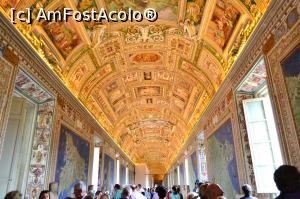 [P18] Interior Vatican 2. » foto by Marius Sv
 - 
<span class="allrVoted glyphicon glyphicon-heart hidden" id="av991275"></span>
<a class="m-l-10 hidden" id="sv991275" onclick="voting_Foto_DelVot(,991275,3406)" role="button">șterge vot <span class="glyphicon glyphicon-remove"></span></a>
<a id="v9991275" class=" c-red"  onclick="voting_Foto_SetVot(991275)" role="button"><span class="glyphicon glyphicon-heart-empty"></span> <b>LIKE</b> = Votează poza</a> <img class="hidden"  id="f991275W9" src="/imagini/loader.gif" border="0" /><span class="AjErrMes hidden" id="e991275ErM"></span>