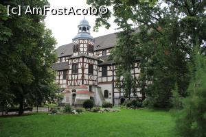 [P26] Jawor, Biserica Păcii frumos așezată într-un parc » foto by mprofeanu
 - 
<span class="allrVoted glyphicon glyphicon-heart hidden" id="av1330330"></span>
<a class="m-l-10 hidden" id="sv1330330" onclick="voting_Foto_DelVot(,1330330,3411)" role="button">șterge vot <span class="glyphicon glyphicon-remove"></span></a>
<a id="v91330330" class=" c-red"  onclick="voting_Foto_SetVot(1330330)" role="button"><span class="glyphicon glyphicon-heart-empty"></span> <b>LIKE</b> = Votează poza</a> <img class="hidden"  id="f1330330W9" src="/imagini/loader.gif" border="0" /><span class="AjErrMes hidden" id="e1330330ErM"></span>