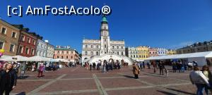 [P79] Zamosc, Piața Centrală și Primăria » foto by mprofeanu
 - 
<span class="allrVoted glyphicon glyphicon-heart hidden" id="av1330383"></span>
<a class="m-l-10 hidden" id="sv1330383" onclick="voting_Foto_DelVot(,1330383,3411)" role="button">șterge vot <span class="glyphicon glyphicon-remove"></span></a>
<a id="v91330383" class=" c-red"  onclick="voting_Foto_SetVot(1330383)" role="button"><span class="glyphicon glyphicon-heart-empty"></span> <b>LIKE</b> = Votează poza</a> <img class="hidden"  id="f1330383W9" src="/imagini/loader.gif" border="0" /><span class="AjErrMes hidden" id="e1330383ErM"></span>