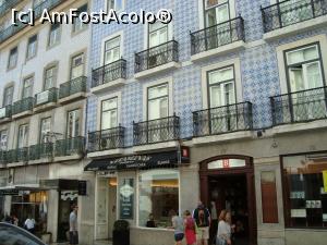[P29] Libraria Bertrand in Rua Garret, cea mai veche din Portugalia » foto by mireille
 - 
<span class="allrVoted glyphicon glyphicon-heart hidden" id="av830567"></span>
<a class="m-l-10 hidden" id="sv830567" onclick="voting_Foto_DelVot(,830567,3414)" role="button">șterge vot <span class="glyphicon glyphicon-remove"></span></a>
<a id="v9830567" class=" c-red"  onclick="voting_Foto_SetVot(830567)" role="button"><span class="glyphicon glyphicon-heart-empty"></span> <b>LIKE</b> = Votează poza</a> <img class="hidden"  id="f830567W9" src="/imagini/loader.gif" border="0" /><span class="AjErrMes hidden" id="e830567ErM"></span>