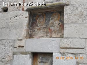 [P07] Biserica Densus- pictura veche aflata deasupra usi de la intrarea in biserica » foto by zlatna
 - 
<span class="allrVoted glyphicon glyphicon-heart hidden" id="av725944"></span>
<a class="m-l-10 hidden" id="sv725944" onclick="voting_Foto_DelVot(,725944,3418)" role="button">șterge vot <span class="glyphicon glyphicon-remove"></span></a>
<a id="v9725944" class=" c-red"  onclick="voting_Foto_SetVot(725944)" role="button"><span class="glyphicon glyphicon-heart-empty"></span> <b>LIKE</b> = Votează poza</a> <img class="hidden"  id="f725944W9" src="/imagini/loader.gif" border="0" /><span class="AjErrMes hidden" id="e725944ErM"></span>