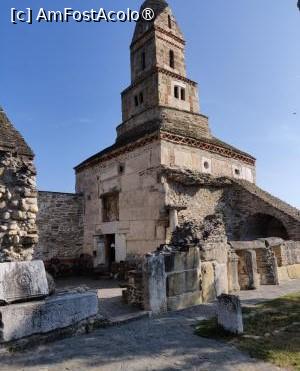 [P03] Biserica din Densus- intrare din sosea » foto by Michi
 - 
<span class="allrVoted glyphicon glyphicon-heart hidden" id="av1500129"></span>
<a class="m-l-10 hidden" id="sv1500129" onclick="voting_Foto_DelVot(,1500129,3418)" role="button">șterge vot <span class="glyphicon glyphicon-remove"></span></a>
<a id="v91500129" class=" c-red"  onclick="voting_Foto_SetVot(1500129)" role="button"><span class="glyphicon glyphicon-heart-empty"></span> <b>LIKE</b> = Votează poza</a> <img class="hidden"  id="f1500129W9" src="/imagini/loader.gif" border="0" /><span class="AjErrMes hidden" id="e1500129ErM"></span>