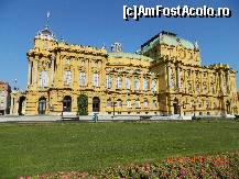 [P02] Teatrul National din zagreb, cu un parc minunat, unde poti calca pe iarba, poti citi o carte, te poti relaxa, poti face ce vrei, cu bun simt » foto by andreea72
 - 
<span class="allrVoted glyphicon glyphicon-heart hidden" id="av498140"></span>
<a class="m-l-10 hidden" id="sv498140" onclick="voting_Foto_DelVot(,498140,3430)" role="button">șterge vot <span class="glyphicon glyphicon-remove"></span></a>
<a id="v9498140" class=" c-red"  onclick="voting_Foto_SetVot(498140)" role="button"><span class="glyphicon glyphicon-heart-empty"></span> <b>LIKE</b> = Votează poza</a> <img class="hidden"  id="f498140W9" src="/imagini/loader.gif" border="0" /><span class="AjErrMes hidden" id="e498140ErM"></span>