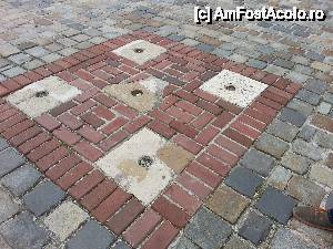 [P16] In piata din fata catedralei Sf. Markus, un loc cu o legenda a sa » foto by Dan&Ema
 - 
<span class="allrVoted glyphicon glyphicon-heart hidden" id="av512430"></span>
<a class="m-l-10 hidden" id="sv512430" onclick="voting_Foto_DelVot(,512430,3430)" role="button">șterge vot <span class="glyphicon glyphicon-remove"></span></a>
<a id="v9512430" class=" c-red"  onclick="voting_Foto_SetVot(512430)" role="button"><span class="glyphicon glyphicon-heart-empty"></span> <b>LIKE</b> = Votează poza</a> <img class="hidden"  id="f512430W9" src="/imagini/loader.gif" border="0" /><span class="AjErrMes hidden" id="e512430ErM"></span>