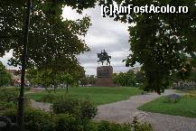 [P29] Statuia ecvestră a regelui Tomislav » foto by Costi
 - 
<span class="allrVoted glyphicon glyphicon-heart hidden" id="av134268"></span>
<a class="m-l-10 hidden" id="sv134268" onclick="voting_Foto_DelVot(,134268,3430)" role="button">șterge vot <span class="glyphicon glyphicon-remove"></span></a>
<a id="v9134268" class=" c-red"  onclick="voting_Foto_SetVot(134268)" role="button"><span class="glyphicon glyphicon-heart-empty"></span> <b>LIKE</b> = Votează poza</a> <img class="hidden"  id="f134268W9" src="/imagini/loader.gif" border="0" /><span class="AjErrMes hidden" id="e134268ErM"></span>