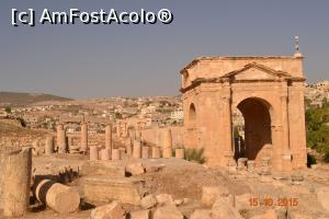 [P31] bye bye Jerash, cele doua porti de sud si de nord » foto by andreea72
 - 
<span class="allrVoted glyphicon glyphicon-heart hidden" id="av798995"></span>
<a class="m-l-10 hidden" id="sv798995" onclick="voting_Foto_DelVot(,798995,3439)" role="button">șterge vot <span class="glyphicon glyphicon-remove"></span></a>
<a id="v9798995" class=" c-red"  onclick="voting_Foto_SetVot(798995)" role="button"><span class="glyphicon glyphicon-heart-empty"></span> <b>LIKE</b> = Votează poza</a> <img class="hidden"  id="f798995W9" src="/imagini/loader.gif" border="0" /><span class="AjErrMes hidden" id="e798995ErM"></span>