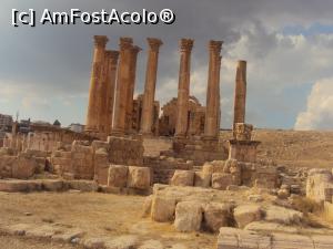 [P46] 46. Coloanele din porticul Templului zeiței Artemis sunt cele mai frumoase din tot situl.  » foto by msnd
 - 
<span class="allrVoted glyphicon glyphicon-heart hidden" id="av1039717"></span>
<a class="m-l-10 hidden" id="sv1039717" onclick="voting_Foto_DelVot(,1039717,3439)" role="button">șterge vot <span class="glyphicon glyphicon-remove"></span></a>
<a id="v91039717" class=" c-red"  onclick="voting_Foto_SetVot(1039717)" role="button"><span class="glyphicon glyphicon-heart-empty"></span> <b>LIKE</b> = Votează poza</a> <img class="hidden"  id="f1039717W9" src="/imagini/loader.gif" border="0" /><span class="AjErrMes hidden" id="e1039717ErM"></span>