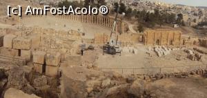 [P61] 60. „Piața Ovală” și „Curtea Sacră a Templului lui Zeus”, văzute de lângă templu.  » foto by msnd
 - 
<span class="allrVoted glyphicon glyphicon-heart hidden" id="av1039740"></span>
<a class="m-l-10 hidden" id="sv1039740" onclick="voting_Foto_DelVot(,1039740,3439)" role="button">șterge vot <span class="glyphicon glyphicon-remove"></span></a>
<a id="v91039740" class=" c-red"  onclick="voting_Foto_SetVot(1039740)" role="button"><span class="glyphicon glyphicon-heart-empty"></span> <b>LIKE</b> = Votează poza</a> <img class="hidden"  id="f1039740W9" src="/imagini/loader.gif" border="0" /><span class="AjErrMes hidden" id="e1039740ErM"></span>