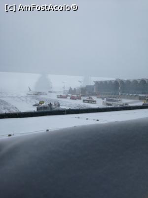 [P25] Surpriza din Otopeni la întoarcere. A fost fix ziua aia în care a fost cod portocaliu sau roșu în București și s-a blocat toată circulația, cea mai recentă noapte de anul ăsta » foto by fra
 - 
<span class="allrVoted glyphicon glyphicon-heart hidden" id="av956748"></span>
<a class="m-l-10 hidden" id="sv956748" onclick="voting_Foto_DelVot(,956748,3440)" role="button">șterge vot <span class="glyphicon glyphicon-remove"></span></a>
<a id="v9956748" class=" c-red"  onclick="voting_Foto_SetVot(956748)" role="button"><span class="glyphicon glyphicon-heart-empty"></span> <b>LIKE</b> = Votează poza</a> <img class="hidden"  id="f956748W9" src="/imagini/loader.gif" border="0" /><span class="AjErrMes hidden" id="e956748ErM"></span>