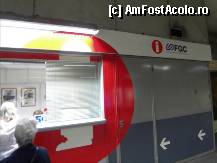 [P03] Am stat degeaba la coada, la un ghiseu FGC (aveau mai mult treaba cu abonamente). Mergeti pana gasiti automatele. Plaça Espania. » foto by TraianS
 - 
<span class="allrVoted glyphicon glyphicon-heart hidden" id="av297027"></span>
<a class="m-l-10 hidden" id="sv297027" onclick="voting_Foto_DelVot(,297027,3448)" role="button">șterge vot <span class="glyphicon glyphicon-remove"></span></a>
<a id="v9297027" class=" c-red"  onclick="voting_Foto_SetVot(297027)" role="button"><span class="glyphicon glyphicon-heart-empty"></span> <b>LIKE</b> = Votează poza</a> <img class="hidden"  id="f297027W9" src="/imagini/loader.gif" border="0" /><span class="AjErrMes hidden" id="e297027ErM"></span>