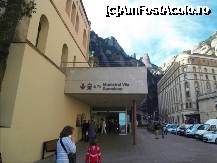 [P48] Dupa ce am urcat scarile din poza anterioara, am ajuns langa statia de unde pleaca trenul cremaliera inspre Monistrol Vila si apoi spre Barcelona. Eram curios sa vad automatele, ca sa-mi asigur calatoria la intoarcere. Montserrat. » foto by TraianS
 - 
<span class="allrVoted glyphicon glyphicon-heart hidden" id="av297115"></span>
<a class="m-l-10 hidden" id="sv297115" onclick="voting_Foto_DelVot(,297115,3448)" role="button">șterge vot <span class="glyphicon glyphicon-remove"></span></a>
<a id="v9297115" class=" c-red"  onclick="voting_Foto_SetVot(297115)" role="button"><span class="glyphicon glyphicon-heart-empty"></span> <b>LIKE</b> = Votează poza</a> <img class="hidden"  id="f297115W9" src="/imagini/loader.gif" border="0" /><span class="AjErrMes hidden" id="e297115ErM"></span>