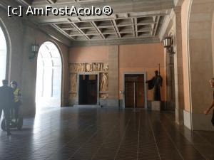 [P29] Atrium entrance-statuia Sf. Benedict.  » foto by maryka
 - 
<span class="allrVoted glyphicon glyphicon-heart hidden" id="av1122031"></span>
<a class="m-l-10 hidden" id="sv1122031" onclick="voting_Foto_DelVot(,1122031,3448)" role="button">șterge vot <span class="glyphicon glyphicon-remove"></span></a>
<a id="v91122031" class=" c-red"  onclick="voting_Foto_SetVot(1122031)" role="button"><span class="glyphicon glyphicon-heart-empty"></span> <b>LIKE</b> = Votează poza</a> <img class="hidden"  id="f1122031W9" src="/imagini/loader.gif" border="0" /><span class="AjErrMes hidden" id="e1122031ErM"></span>