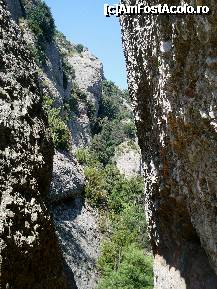 [P32] Vedere dintre doi versanti de piatra... » foto by sandu.53
 - 
<span class="allrVoted glyphicon glyphicon-heart hidden" id="av169002"></span>
<a class="m-l-10 hidden" id="sv169002" onclick="voting_Foto_DelVot(,169002,3448)" role="button">șterge vot <span class="glyphicon glyphicon-remove"></span></a>
<a id="v9169002" class=" c-red"  onclick="voting_Foto_SetVot(169002)" role="button"><span class="glyphicon glyphicon-heart-empty"></span> <b>LIKE</b> = Votează poza</a> <img class="hidden"  id="f169002W9" src="/imagini/loader.gif" border="0" /><span class="AjErrMes hidden" id="e169002ErM"></span>