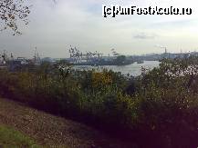 [P07] Portul vazut dinpre Altona. » foto by nnaaee
 - 
<span class="allrVoted glyphicon glyphicon-heart hidden" id="av243544"></span>
<a class="m-l-10 hidden" id="sv243544" onclick="voting_Foto_DelVot(,243544,3449)" role="button">șterge vot <span class="glyphicon glyphicon-remove"></span></a>
<a id="v9243544" class=" c-red"  onclick="voting_Foto_SetVot(243544)" role="button"><span class="glyphicon glyphicon-heart-empty"></span> <b>LIKE</b> = Votează poza</a> <img class="hidden"  id="f243544W9" src="/imagini/loader.gif" border="0" /><span class="AjErrMes hidden" id="e243544ErM"></span>