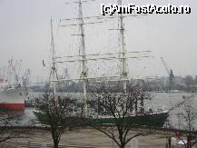 [P11] In port - corabia Rickmer Rickmers si vasul Cap San Antonio (partial) » foto by vini
 - 
<span class="allrVoted glyphicon glyphicon-heart hidden" id="av19885"></span>
<a class="m-l-10 hidden" id="sv19885" onclick="voting_Foto_DelVot(,19885,3449)" role="button">șterge vot <span class="glyphicon glyphicon-remove"></span></a>
<a id="v919885" class=" c-red"  onclick="voting_Foto_SetVot(19885)" role="button"><span class="glyphicon glyphicon-heart-empty"></span> <b>LIKE</b> = Votează poza</a> <img class="hidden"  id="f19885W9" src="/imagini/loader.gif" border="0" /><span class="AjErrMes hidden" id="e19885ErM"></span>