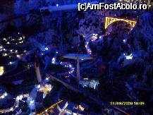 [P15] Vedere de sus asupra oraselului in timp ce lumina a scazut in intensitate si s-au aprins pretutindeni luminitele. » foto by vini
 - 
<span class="allrVoted glyphicon glyphicon-heart hidden" id="av56602"></span>
<a class="m-l-10 hidden" id="sv56602" onclick="voting_Foto_DelVot(,56602,3449)" role="button">șterge vot <span class="glyphicon glyphicon-remove"></span></a>
<a id="v956602" class=" c-red"  onclick="voting_Foto_SetVot(56602)" role="button"><span class="glyphicon glyphicon-heart-empty"></span> <b>LIKE</b> = Votează poza</a> <img class="hidden"  id="f56602W9" src="/imagini/loader.gif" border="0" /><span class="AjErrMes hidden" id="e56602ErM"></span>