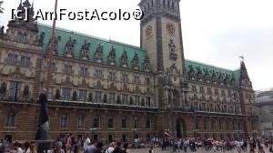 [P20] Primăria din Hamburg.  » foto by Mihai18
 - 
<span class="allrVoted glyphicon glyphicon-heart hidden" id="av1002159"></span>
<a class="m-l-10 hidden" id="sv1002159" onclick="voting_Foto_DelVot(,1002159,3449)" role="button">șterge vot <span class="glyphicon glyphicon-remove"></span></a>
<a id="v91002159" class=" c-red"  onclick="voting_Foto_SetVot(1002159)" role="button"><span class="glyphicon glyphicon-heart-empty"></span> <b>LIKE</b> = Votează poza</a> <img class="hidden"  id="f1002159W9" src="/imagini/loader.gif" border="0" /><span class="AjErrMes hidden" id="e1002159ErM"></span>