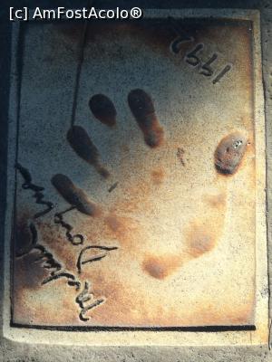 [P02] Michael Douglas - Aleea Starurilor » foto by krondia*
 - 
<span class="allrVoted glyphicon glyphicon-heart hidden" id="av1055089"></span>
<a class="m-l-10 hidden" id="sv1055089" onclick="voting_Foto_DelVot(,1055089,3467)" role="button">șterge vot <span class="glyphicon glyphicon-remove"></span></a>
<a id="v91055089" class=" c-red"  onclick="voting_Foto_SetVot(1055089)" role="button"><span class="glyphicon glyphicon-heart-empty"></span> <b>LIKE</b> = Votează poza</a> <img class="hidden"  id="f1055089W9" src="/imagini/loader.gif" border="0" /><span class="AjErrMes hidden" id="e1055089ErM"></span>