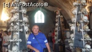 [P10] Dovada că am fost la Osuarul Sedlec din oraşul Kutna Hora, Cehia.  » foto by traian.leuca †
 - 
<span class="allrVoted glyphicon glyphicon-heart hidden" id="av805082"></span>
<a class="m-l-10 hidden" id="sv805082" onclick="voting_Foto_DelVot(,805082,3486)" role="button">șterge vot <span class="glyphicon glyphicon-remove"></span></a>
<a id="v9805082" class=" c-red"  onclick="voting_Foto_SetVot(805082)" role="button"><span class="glyphicon glyphicon-heart-empty"></span> <b>LIKE</b> = Votează poza</a> <img class="hidden"  id="f805082W9" src="/imagini/loader.gif" border="0" /><span class="AjErrMes hidden" id="e805082ErM"></span>