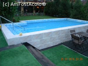 [P25] Piscina » foto by krisstinna
 - 
<span class="allrVoted glyphicon glyphicon-heart hidden" id="av777600"></span>
<a class="m-l-10 hidden" id="sv777600" onclick="voting_Foto_DelVot(,777600,3488)" role="button">șterge vot <span class="glyphicon glyphicon-remove"></span></a>
<a id="v9777600" class=" c-red"  onclick="voting_Foto_SetVot(777600)" role="button"><span class="glyphicon glyphicon-heart-empty"></span> <b>LIKE</b> = Votează poza</a> <img class="hidden"  id="f777600W9" src="/imagini/loader.gif" border="0" /><span class="AjErrMes hidden" id="e777600ErM"></span>