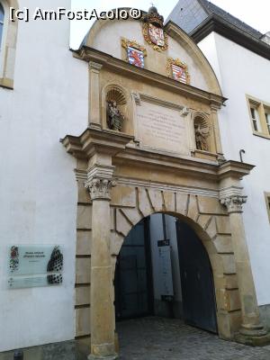 [P61] Grund - intrarea în Muzeul de Istorie Naturală » foto by crismis
 - 
<span class="allrVoted glyphicon glyphicon-heart hidden" id="av1062304"></span>
<a class="m-l-10 hidden" id="sv1062304" onclick="voting_Foto_DelVot(,1062304,3489)" role="button">șterge vot <span class="glyphicon glyphicon-remove"></span></a>
<a id="v91062304" class=" c-red"  onclick="voting_Foto_SetVot(1062304)" role="button"><span class="glyphicon glyphicon-heart-empty"></span> <b>LIKE</b> = Votează poza</a> <img class="hidden"  id="f1062304W9" src="/imagini/loader.gif" border="0" /><span class="AjErrMes hidden" id="e1062304ErM"></span>
