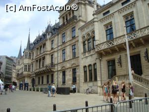 [P20] Palatul ducal la ceas de vara, e discret » foto by mireille
 - 
<span class="allrVoted glyphicon glyphicon-heart hidden" id="av713733"></span>
<a class="m-l-10 hidden" id="sv713733" onclick="voting_Foto_DelVot(,713733,3489)" role="button">șterge vot <span class="glyphicon glyphicon-remove"></span></a>
<a id="v9713733" class=" c-red"  onclick="voting_Foto_SetVot(713733)" role="button"><span class="glyphicon glyphicon-heart-empty"></span> <b>LIKE</b> = Votează poza</a> <img class="hidden"  id="f713733W9" src="/imagini/loader.gif" border="0" /><span class="AjErrMes hidden" id="e713733ErM"></span>