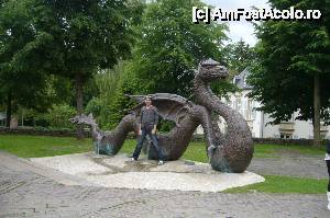 [P11] Dragonul din piata St Michel, Mersch » foto by damiza
 - 
<span class="allrVoted glyphicon glyphicon-heart hidden" id="av513879"></span>
<a class="m-l-10 hidden" id="sv513879" onclick="voting_Foto_DelVot(,513879,3489)" role="button">șterge vot <span class="glyphicon glyphicon-remove"></span></a>
<a id="v9513879" class=" c-red"  onclick="voting_Foto_SetVot(513879)" role="button"><span class="glyphicon glyphicon-heart-empty"></span> <b>LIKE</b> = Votează poza</a> <img class="hidden"  id="f513879W9" src="/imagini/loader.gif" border="0" /><span class="AjErrMes hidden" id="e513879ErM"></span>