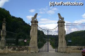 [P20] Ansembourg-intrarea in gradina » foto by damiza
 - 
<span class="allrVoted glyphicon glyphicon-heart hidden" id="av513888"></span>
<a class="m-l-10 hidden" id="sv513888" onclick="voting_Foto_DelVot(,513888,3489)" role="button">șterge vot <span class="glyphicon glyphicon-remove"></span></a>
<a id="v9513888" class=" c-red"  onclick="voting_Foto_SetVot(513888)" role="button"><span class="glyphicon glyphicon-heart-empty"></span> <b>LIKE</b> = Votează poza</a> <img class="hidden"  id="f513888W9" src="/imagini/loader.gif" border="0" /><span class="AjErrMes hidden" id="e513888ErM"></span>