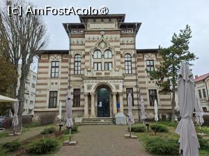 [P01] Muzeul de Artă Populară Constanța, Fațada principală în fața căreia oamenii se închinau crezând-o Biserică, îi lipsește Turla » foto by mprofeanu
 - 
<span class="allrVoted glyphicon glyphicon-heart hidden" id="av1522654"></span>
<a class="m-l-10 hidden" id="sv1522654" onclick="voting_Foto_DelVot(,1522654,3496)" role="button">șterge vot <span class="glyphicon glyphicon-remove"></span></a>
<a id="v91522654" class=" c-red"  onclick="voting_Foto_SetVot(1522654)" role="button"><span class="glyphicon glyphicon-heart-empty"></span> <b>LIKE</b> = Votează poza</a> <img class="hidden"  id="f1522654W9" src="/imagini/loader.gif" border="0" /><span class="AjErrMes hidden" id="e1522654ErM"></span>