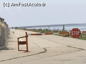 [P06] Bariera care opreste traficul auto la Farul Alb » foto by Dan&Ema
 - 
<span class="allrVoted glyphicon glyphicon-heart hidden" id="av997092"></span>
<a class="m-l-10 hidden" id="sv997092" onclick="voting_Foto_DelVot(,997092,3496)" role="button">șterge vot <span class="glyphicon glyphicon-remove"></span></a>
<a id="v9997092" class=" c-red"  onclick="voting_Foto_SetVot(997092)" role="button"><span class="glyphicon glyphicon-heart-empty"></span> <b>LIKE</b> = Votează poza</a> <img class="hidden"  id="f997092W9" src="/imagini/loader.gif" border="0" /><span class="AjErrMes hidden" id="e997092ErM"></span>