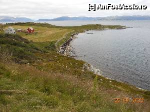 [P12] De-a lungul spectaculosului Lyngenfjord, aşezări izolate.  » foto by iulianic
 - 
<span class="allrVoted glyphicon glyphicon-heart hidden" id="av486715"></span>
<a class="m-l-10 hidden" id="sv486715" onclick="voting_Foto_DelVot(,486715,3499)" role="button">șterge vot <span class="glyphicon glyphicon-remove"></span></a>
<a id="v9486715" class=" c-red"  onclick="voting_Foto_SetVot(486715)" role="button"><span class="glyphicon glyphicon-heart-empty"></span> <b>LIKE</b> = Votează poza</a> <img class="hidden"  id="f486715W9" src="/imagini/loader.gif" border="0" /><span class="AjErrMes hidden" id="e486715ErM"></span>
