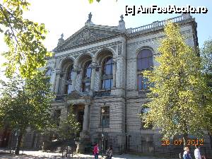 [P16] Trondheim - Clădire modernă în oraşul vechi.  » foto by iulianic
 - 
<span class="allrVoted glyphicon glyphicon-heart hidden" id="av486988"></span>
<a class="m-l-10 hidden" id="sv486988" onclick="voting_Foto_DelVot(,486988,3499)" role="button">șterge vot <span class="glyphicon glyphicon-remove"></span></a>
<a id="v9486988" class=" c-red"  onclick="voting_Foto_SetVot(486988)" role="button"><span class="glyphicon glyphicon-heart-empty"></span> <b>LIKE</b> = Votează poza</a> <img class="hidden"  id="f486988W9" src="/imagini/loader.gif" border="0" /><span class="AjErrMes hidden" id="e486988ErM"></span>