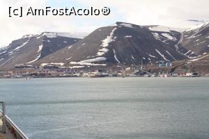 [P20] Longyearbyen la poalele munților » foto by Alina53
 - 
<span class="allrVoted glyphicon glyphicon-heart hidden" id="av989759"></span>
<a class="m-l-10 hidden" id="sv989759" onclick="voting_Foto_DelVot(,989759,3499)" role="button">șterge vot <span class="glyphicon glyphicon-remove"></span></a>
<a id="v9989759" class=" c-red"  onclick="voting_Foto_SetVot(989759)" role="button"><span class="glyphicon glyphicon-heart-empty"></span> <b>LIKE</b> = Votează poza</a> <img class="hidden"  id="f989759W9" src="/imagini/loader.gif" border="0" /><span class="AjErrMes hidden" id="e989759ErM"></span>
