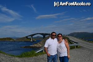 [P18] Noi doi și podul Storseisundet văzut din cealaltă parte » foto by sigcristina
 - 
<span class="allrVoted glyphicon glyphicon-heart hidden" id="av440865"></span>
<a class="m-l-10 hidden" id="sv440865" onclick="voting_Foto_DelVot(,440865,3499)" role="button">șterge vot <span class="glyphicon glyphicon-remove"></span></a>
<a id="v9440865" class=" c-red"  onclick="voting_Foto_SetVot(440865)" role="button"><span class="glyphicon glyphicon-heart-empty"></span> <b>LIKE</b> = Votează poza</a> <img class="hidden"  id="f440865W9" src="/imagini/loader.gif" border="0" /><span class="AjErrMes hidden" id="e440865ErM"></span>