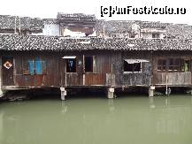 [P30] Case lacustre vechi...  » foto by Marian Preda
 - 
<span class="allrVoted glyphicon glyphicon-heart hidden" id="av351044"></span>
<a class="m-l-10 hidden" id="sv351044" onclick="voting_Foto_DelVot(,351044,3501)" role="button">șterge vot <span class="glyphicon glyphicon-remove"></span></a>
<a id="v9351044" class=" c-red"  onclick="voting_Foto_SetVot(351044)" role="button"><span class="glyphicon glyphicon-heart-empty"></span> <b>LIKE</b> = Votează poza</a> <img class="hidden"  id="f351044W9" src="/imagini/loader.gif" border="0" /><span class="AjErrMes hidden" id="e351044ErM"></span>