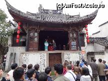 [P86] Scena veche din Piata Xiangshi » foto by Marian Preda
 - 
<span class="allrVoted glyphicon glyphicon-heart hidden" id="av351105"></span>
<a class="m-l-10 hidden" id="sv351105" onclick="voting_Foto_DelVot(,351105,3501)" role="button">șterge vot <span class="glyphicon glyphicon-remove"></span></a>
<a id="v9351105" class=" c-red"  onclick="voting_Foto_SetVot(351105)" role="button"><span class="glyphicon glyphicon-heart-empty"></span> <b>LIKE</b> = Votează poza</a> <img class="hidden"  id="f351105W9" src="/imagini/loader.gif" border="0" /><span class="AjErrMes hidden" id="e351105ErM"></span>