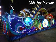 [P02] Carnavalul/parada din Hong Kong » foto by station5*
 - 
<span class="allrVoted glyphicon glyphicon-heart hidden" id="av296844"></span>
<a class="m-l-10 hidden" id="sv296844" onclick="voting_Foto_DelVot(,296844,3501)" role="button">șterge vot <span class="glyphicon glyphicon-remove"></span></a>
<a id="v9296844" class=" c-red"  onclick="voting_Foto_SetVot(296844)" role="button"><span class="glyphicon glyphicon-heart-empty"></span> <b>LIKE</b> = Votează poza</a> <img class="hidden"  id="f296844W9" src="/imagini/loader.gif" border="0" /><span class="AjErrMes hidden" id="e296844ErM"></span>