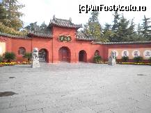 [P09] la intrare in templu » foto by grecudoina
 - 
<span class="allrVoted glyphicon glyphicon-heart hidden" id="av308971"></span>
<a class="m-l-10 hidden" id="sv308971" onclick="voting_Foto_DelVot(,308971,3501)" role="button">șterge vot <span class="glyphicon glyphicon-remove"></span></a>
<a id="v9308971" class=" c-red"  onclick="voting_Foto_SetVot(308971)" role="button"><span class="glyphicon glyphicon-heart-empty"></span> <b>LIKE</b> = Votează poza</a> <img class="hidden"  id="f308971W9" src="/imagini/loader.gif" border="0" /><span class="AjErrMes hidden" id="e308971ErM"></span>