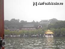 [P18] pe malul lacului,e resedinta de vacanta a presedintelui statului » foto by grecudoina
 - 
<span class="allrVoted glyphicon glyphicon-heart hidden" id="av309399"></span>
<a class="m-l-10 hidden" id="sv309399" onclick="voting_Foto_DelVot(,309399,3501)" role="button">șterge vot <span class="glyphicon glyphicon-remove"></span></a>
<a id="v9309399" class=" c-red"  onclick="voting_Foto_SetVot(309399)" role="button"><span class="glyphicon glyphicon-heart-empty"></span> <b>LIKE</b> = Votează poza</a> <img class="hidden"  id="f309399W9" src="/imagini/loader.gif" border="0" /><span class="AjErrMes hidden" id="e309399ErM"></span>